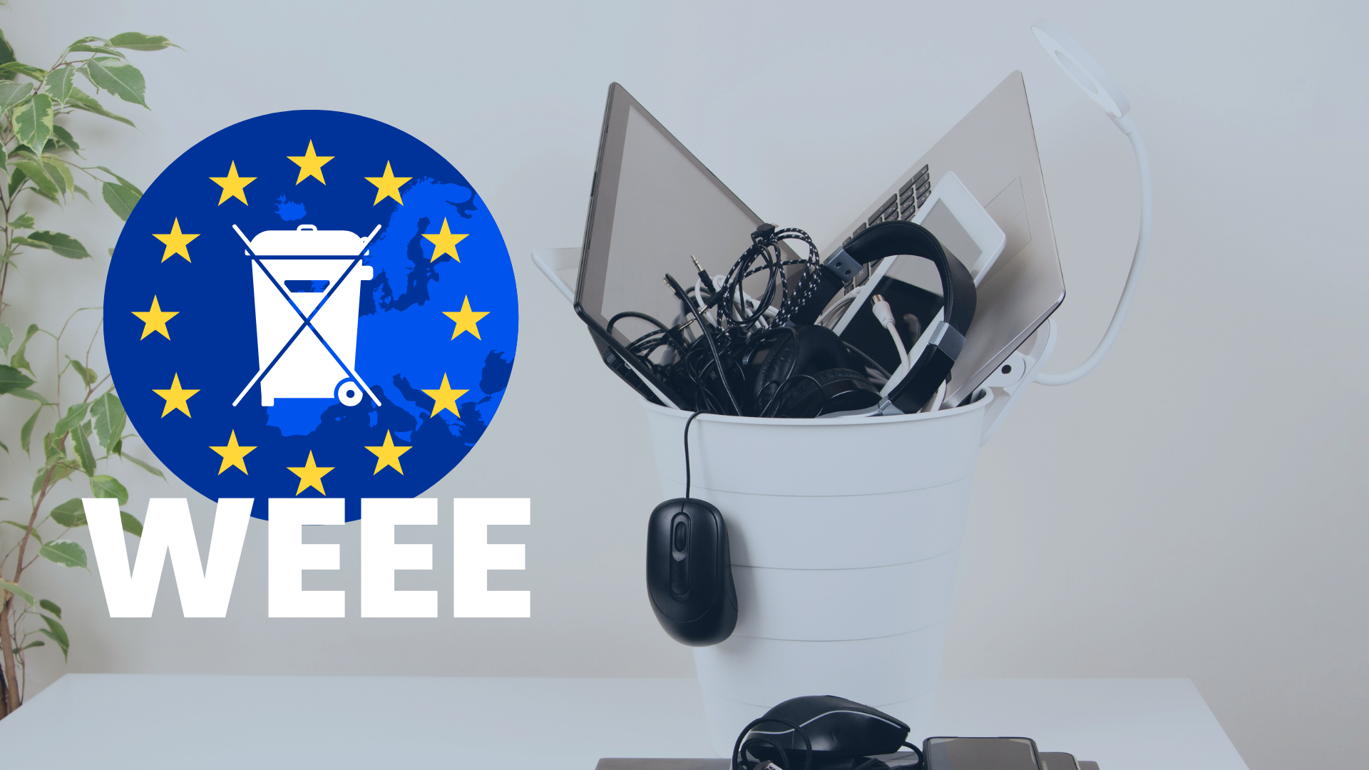 Alte Laptops, Kabel und Kopfhörer im Papierkorb neben dem EU-Symbol für WEEE – Pflichten für Elektronikhändler auf Amazon